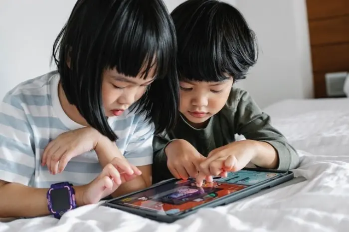 10 Popular Mobile Games That Sharpen Your Child's Brain