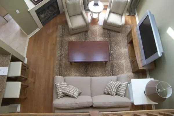 How to Choose the Right Furniture for Small Spaces to Make Them Feel Larger